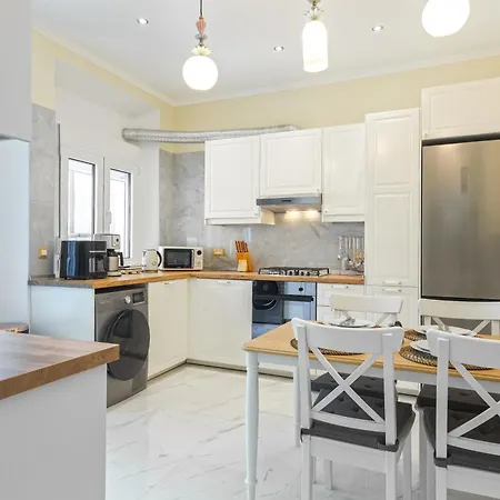 Themis' Urban Apartment Rhodes City